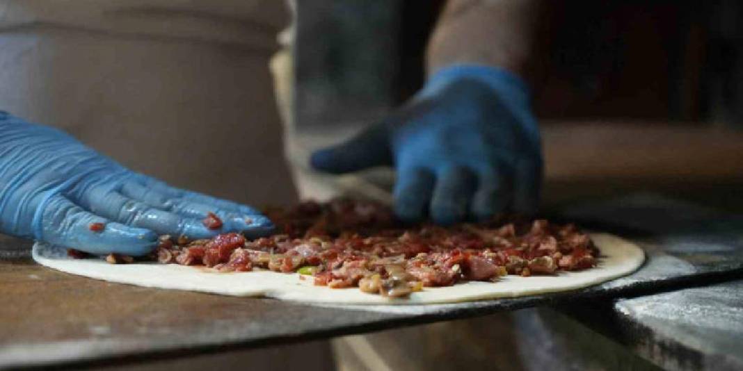 Türk mutfağından küresel atağa! Bursa’nın meşhur lezzeti şimdi İtalyan pizzasına rakip! 4